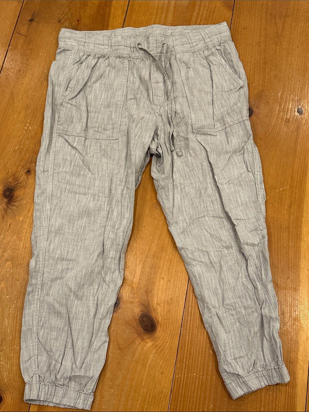 GAP Light Gray Women’s Cropped Drawstring Jogger Pants